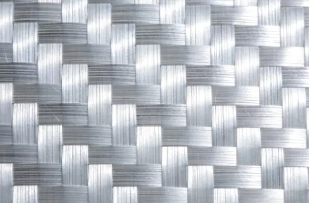 Σε τι χρησιμεύει το Fiberglass Core Mat σε πάνελ σάντουιτς;